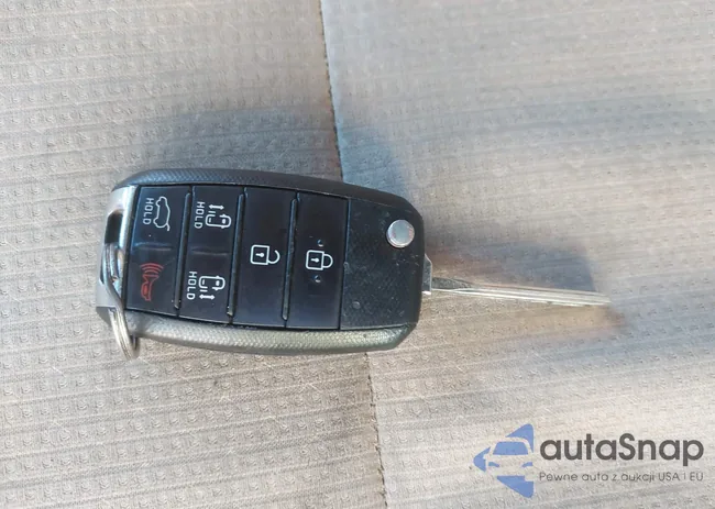 KNDMB5C12G6162426: 43898692