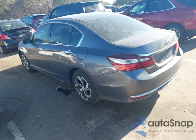 1HGCR2F39HA166587: 43898801