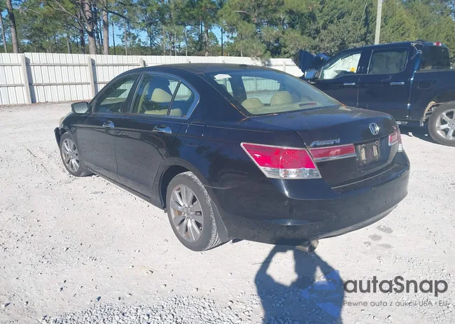 1HGCP3F82BA019056: 43899843