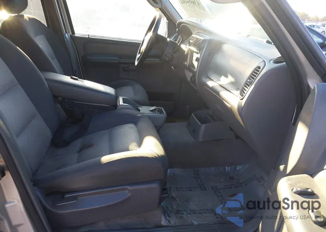 1FMZU67K95UA52969: 43899994