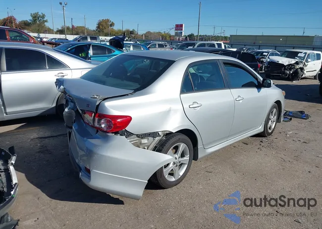 5YFBU4EE5DP215300: 43900090