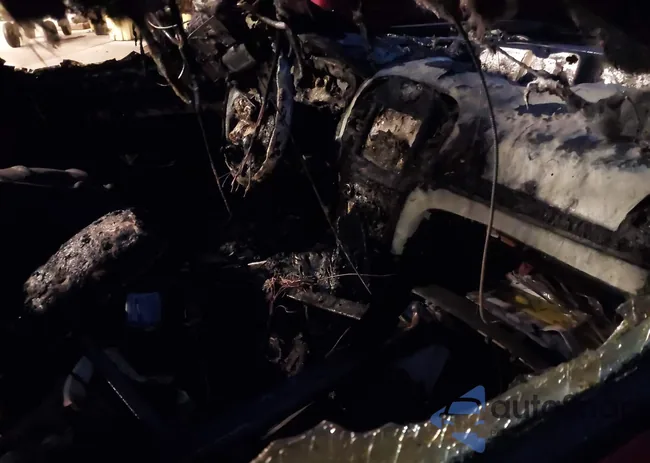 2C3CCABG2GH233960: 43900305