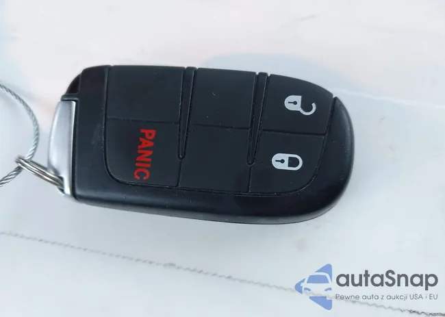 1C4RJEAG4JC311847: 43900382