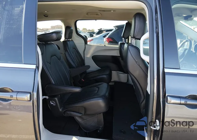 2C4RC1BG0PR596547: 43899446