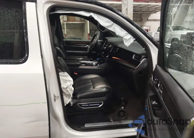 1C4SJVFP3RS105527: 43899576