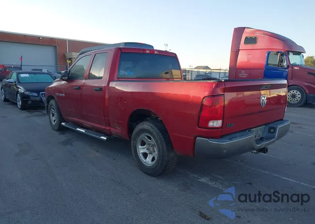 1D3HB18T49S777369: 43899609