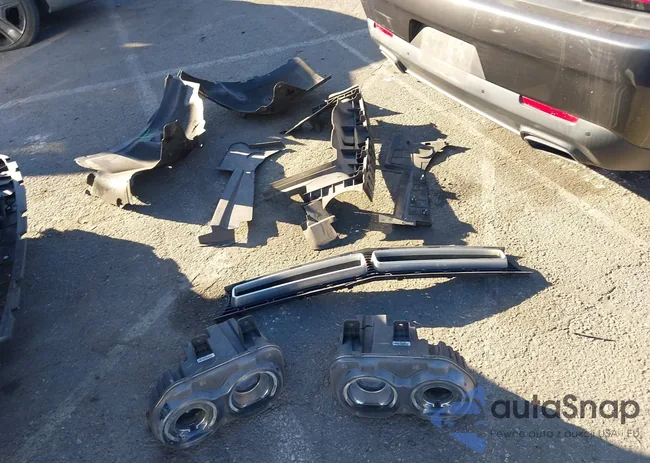 2C3CDZAG8FH700715: 43899632