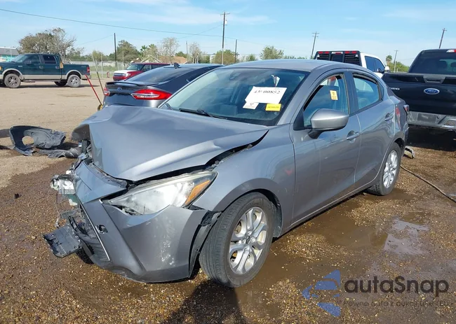 3MYDLBZV7GY107888: 43900852