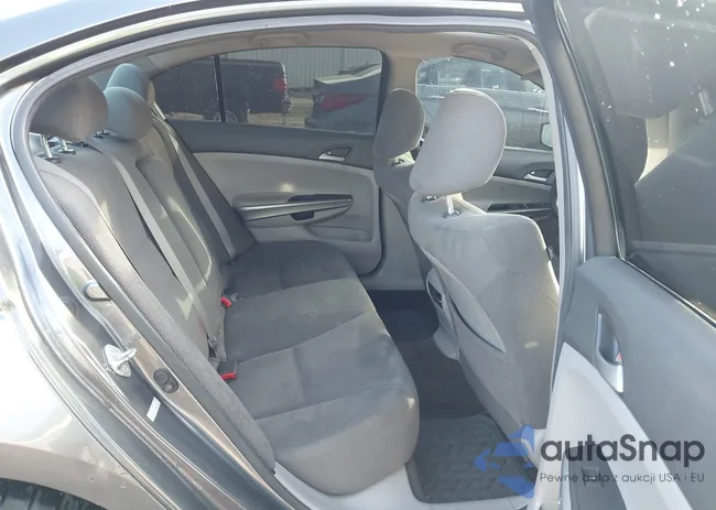 1HGCP2F74AA102567: 43901019