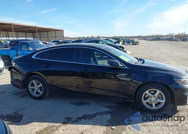 1G1ZB5ST2JF241913: 43901248