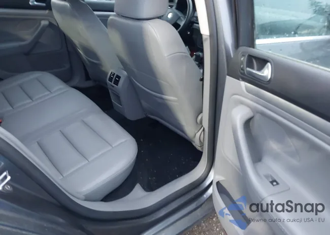 3VWEF71K17M077199: 43901312