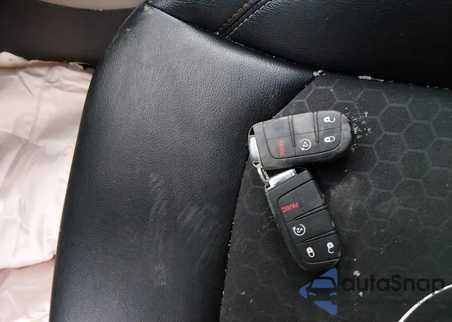 3C4NJDBB5JT192514: 43901318