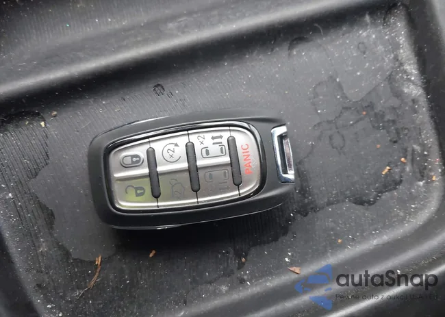 2C4RC1FG8LR222630: 43901359