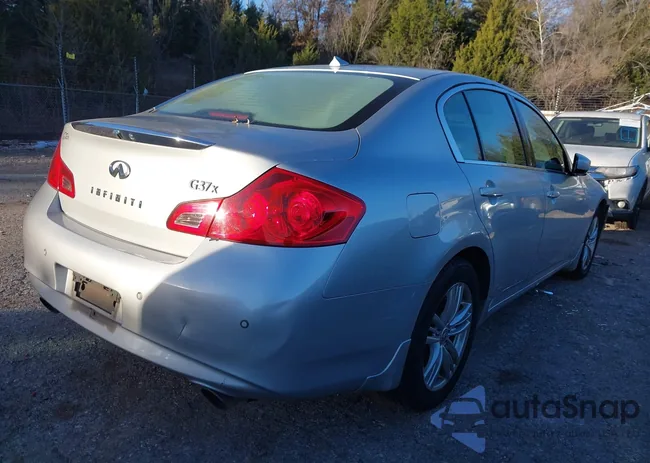 JN1CV6AR8BM354264: 43900519