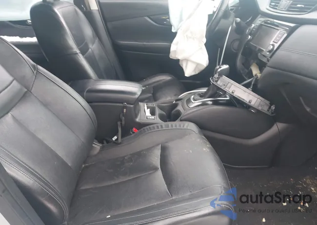 JN8AT2MV7JW351410: 43900671