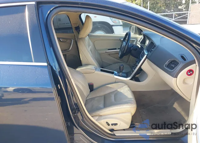 YV1622FS4C2126681: 43900690