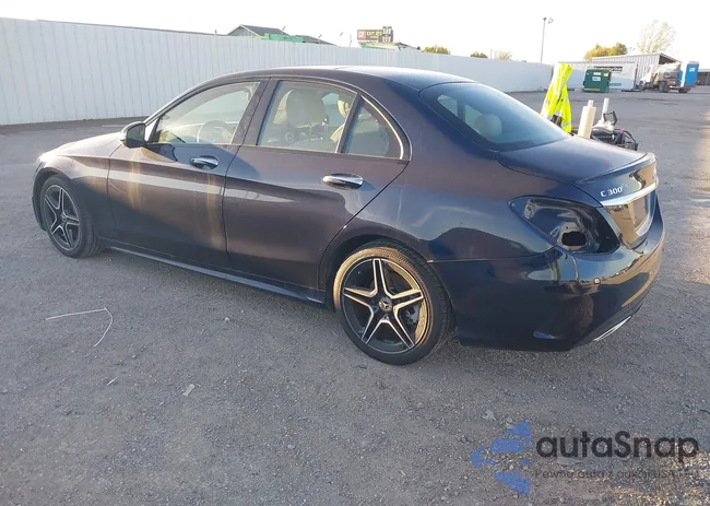 W1KWF8DB6MR639848: 43900733