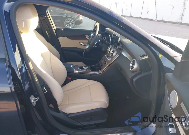 W1KWF8DB6MR639848: 43900733