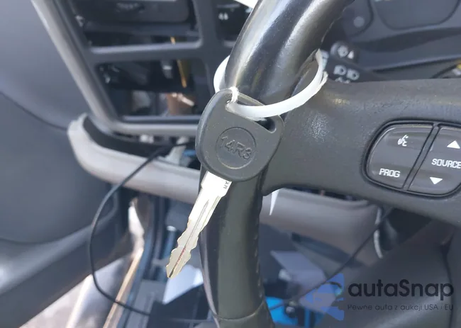 1GCHK33DX7F190832: 43900740