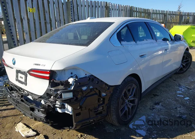 WBY33HG04TCU71014: 43900762