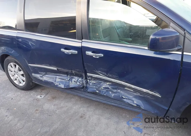 2C4RC1BG8FR619829: 43900803