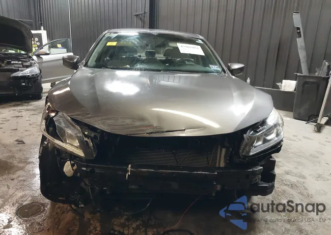 1HGCR2F31HA001097: 43902084