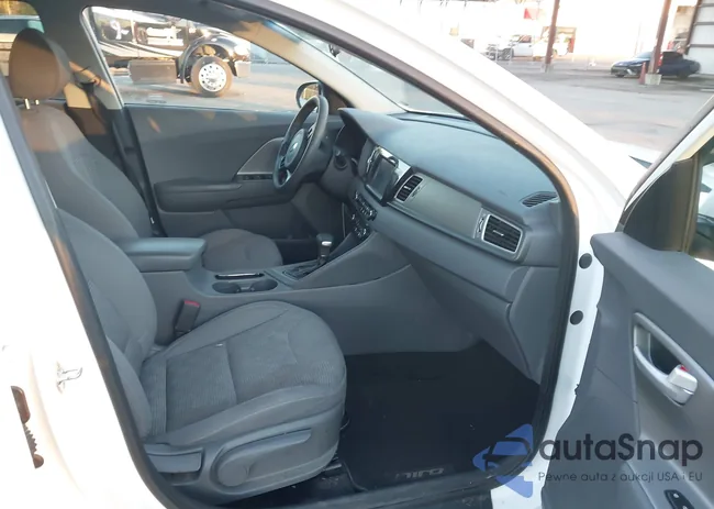 KNDCB3LCXK5304148: 43902092