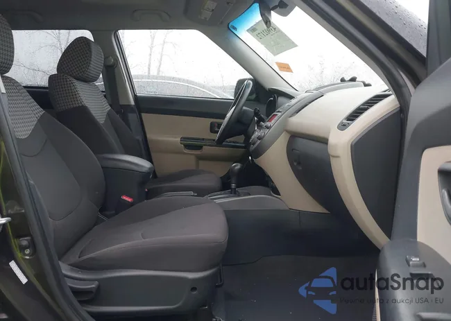 KNDJT2A2XA7079368: 43902172