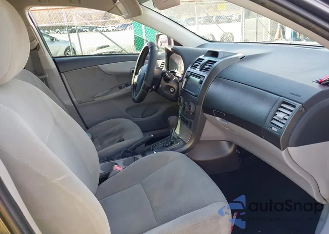 2T1BU4EE2CC913071: 43902179