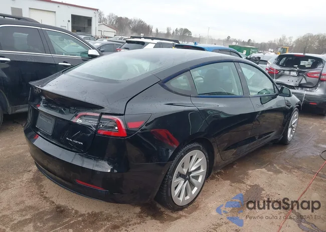 5YJ3E1EB9MF974985: 43901455