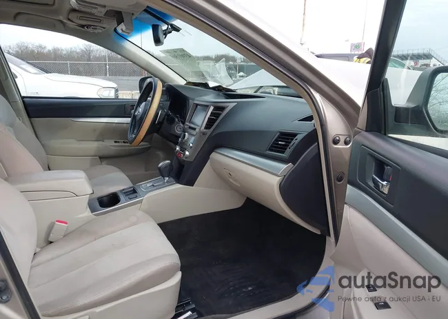 4S4BRBEC8E3247121: 43901569