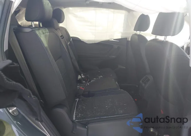 3VV2B7AX1LM104152: 43901658