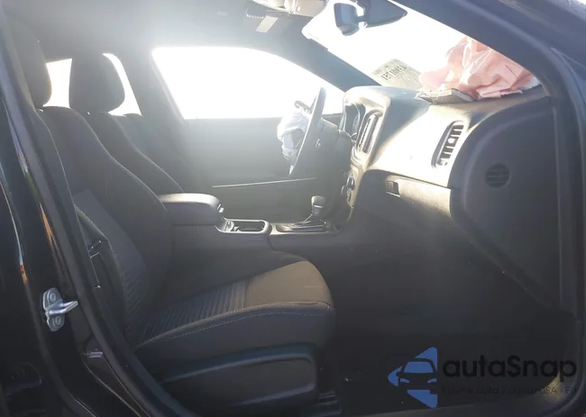 2C3CDXCT7JH278850: 43901751