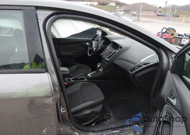 1FAHP3F29CL288828: 43901822