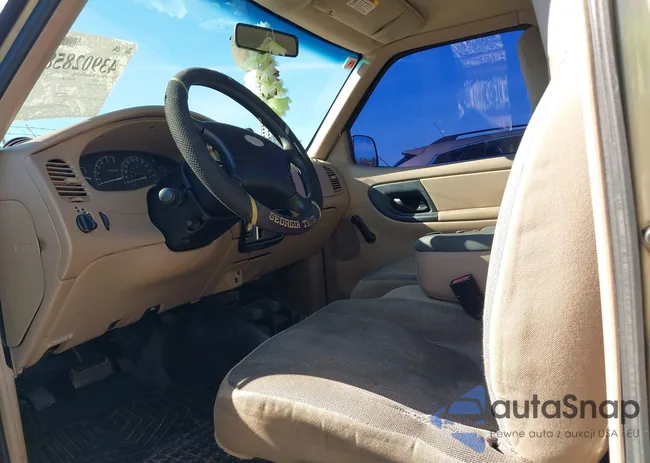 1FTYR10D62PB01328: 43902858