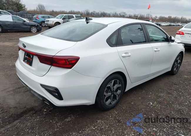 3KPF24AD2ME263102: 43902875