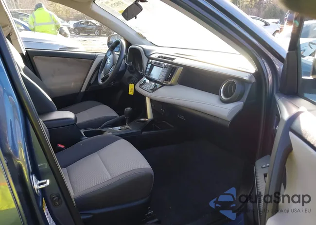 2T3RFREV0EW185412: 43902878