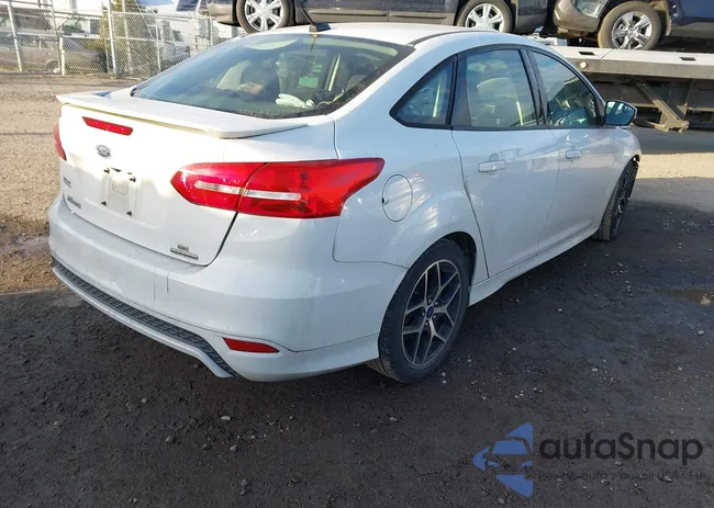 1FADP3F22GL357301: 43902958