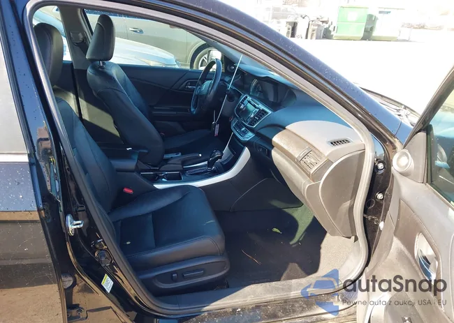 1HGCR2F83EA172523: 43903079