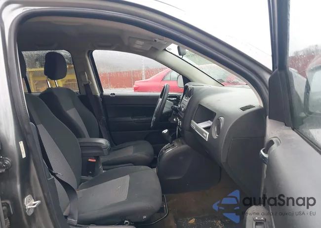 1C4NJDBB5ED536922: 43903299