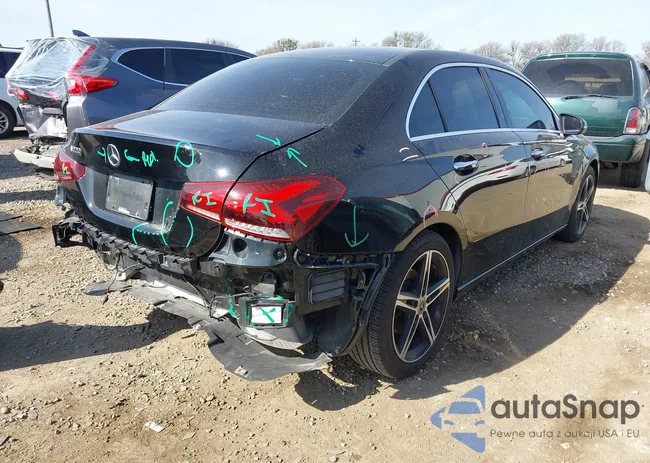 WDD3G4EB5KW017182: 43902455