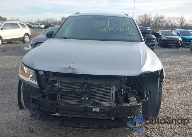 3VV2B7AX1LM135305: 43902711