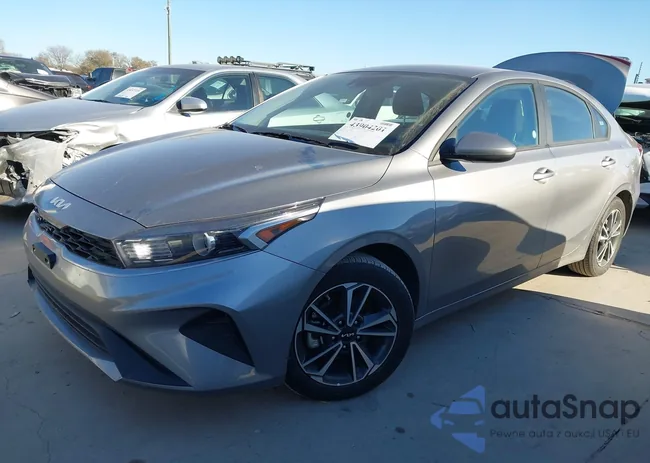 3KPF24AD8RE764034: 43904201