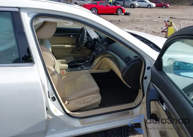 19UUA8F57DA003768: 43904211