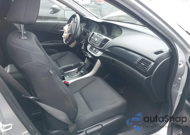 1HGCR2F57EA290113: 43903471