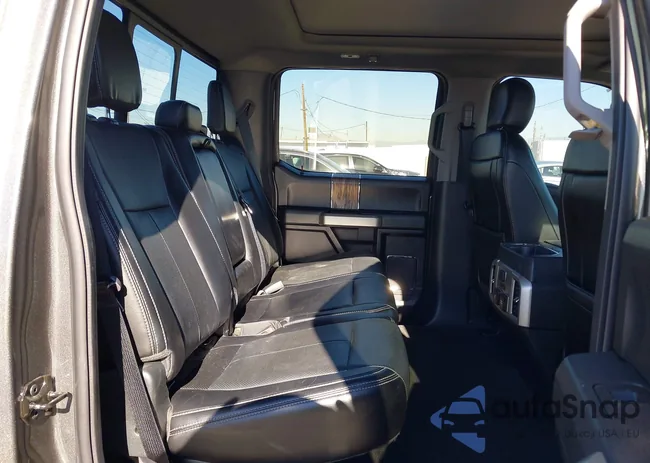 1FTEW1EG7JKD57049: 43903772