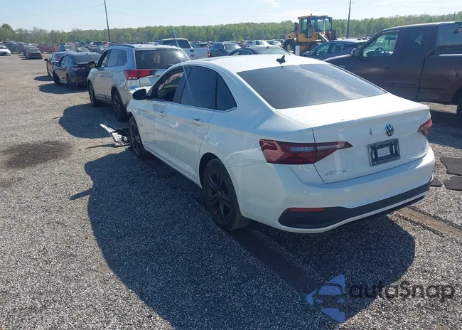 3VW7M7BU2RM027168: 44919263
