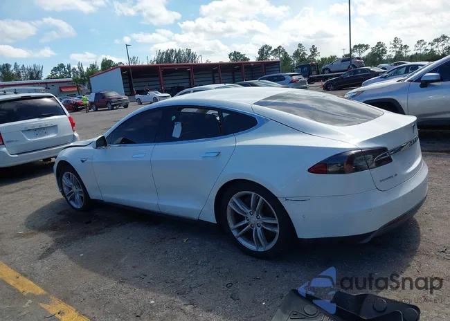 5YJSA1E10FF106889: 45153161