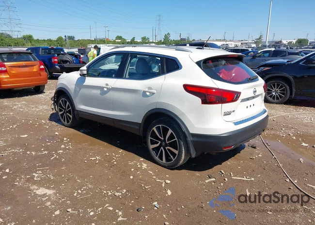 JN1BJ1CR0JW600007: 45440548