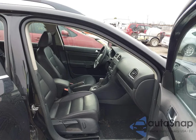 3VWPL7AJ1BM705828: 44503710